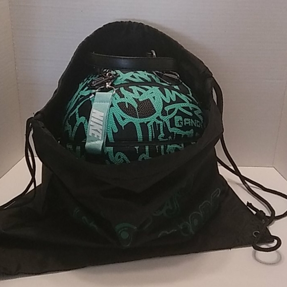 NWT HANDMADE Graffiti And1 Black&Mint Basketball Purse 🏀 - Picture 16 of 16